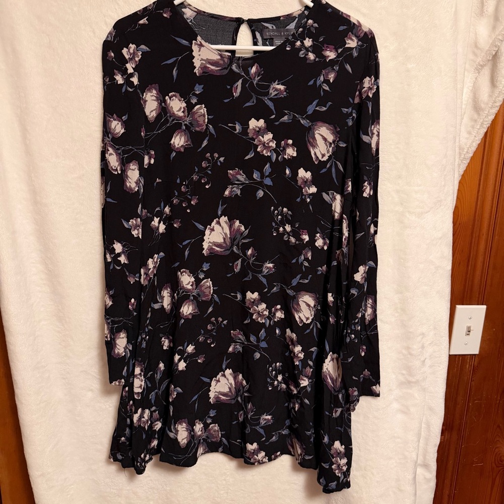 Kendall & Kylie Black Floral Blouse